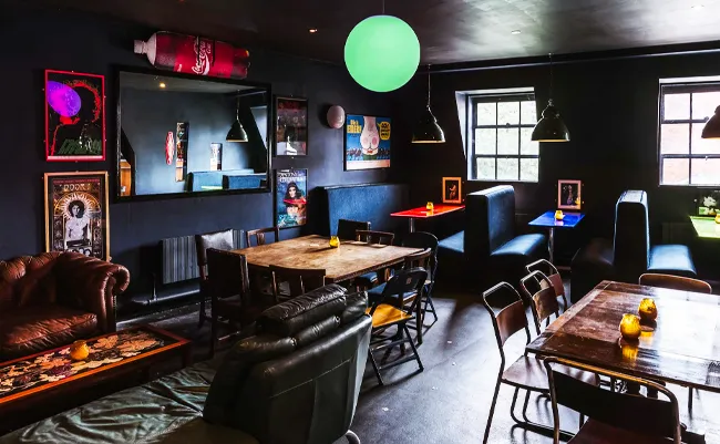 dive bar a